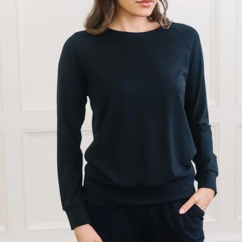 Cozy earth bamboo pullover crew in black‎ womens size L